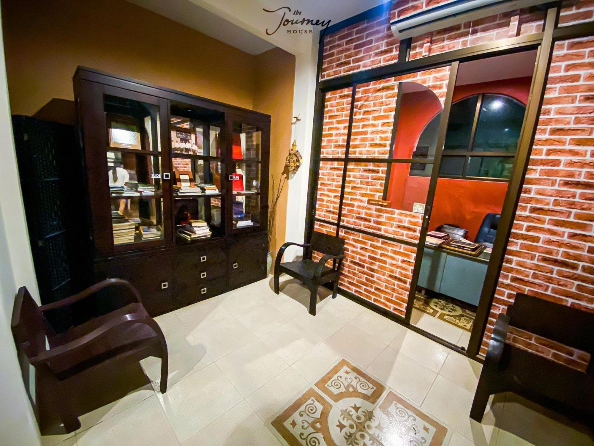 The Journey House Lifestyle Boutique Hotel Kanchanaburi Buitenkant foto